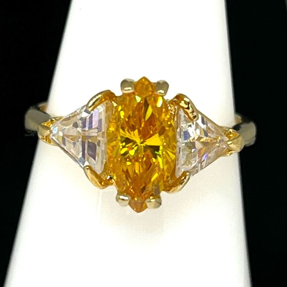 Vintage Ring Size 5 Yellow Cubic Zirconia Accents 18K Gold Plate Mid-Century 14L - Picture 7 of 12